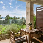 Jolara With Heated Pool شقة *