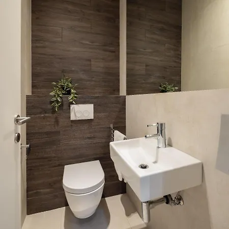 Jolara With Heated Pool شقة ميميتسا